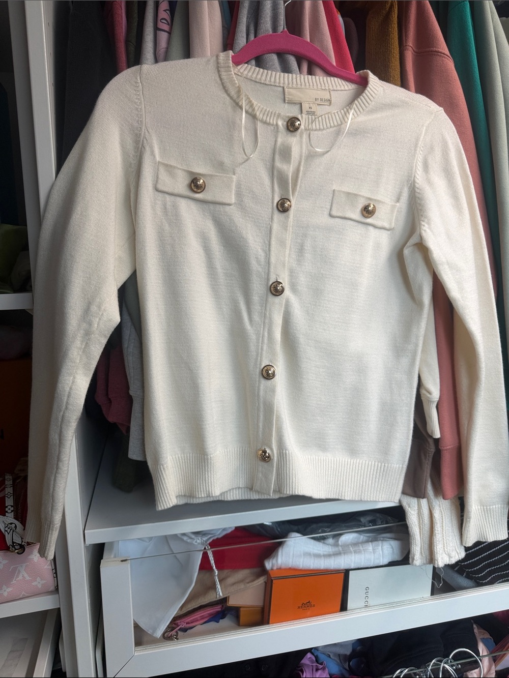 Women's Cream Button-Front Knit Cardigan with Pocket Flaps